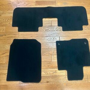 BRAND NEW Honda 2025 HRV Floor mats